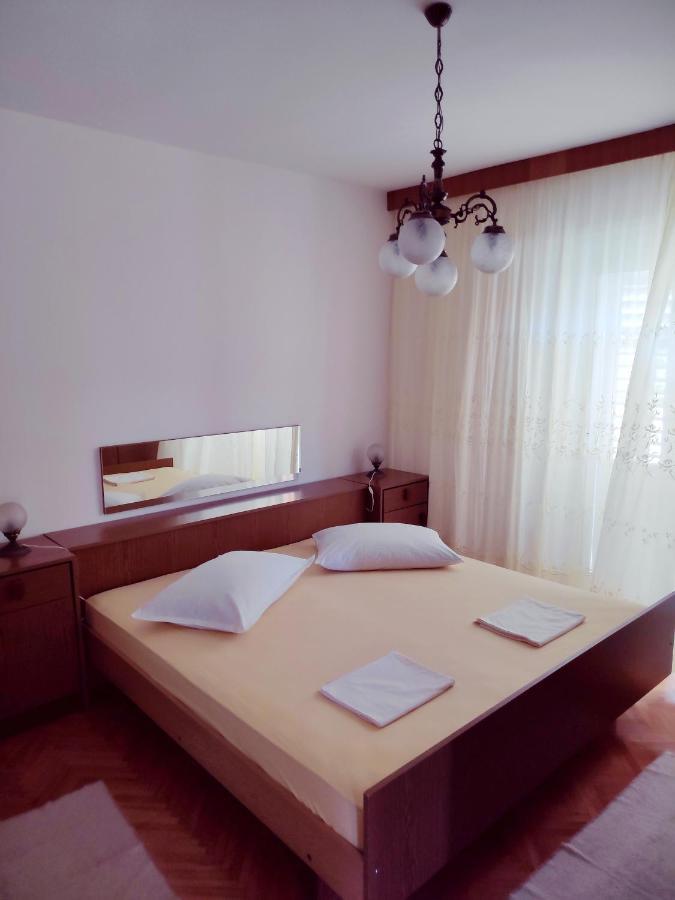 Apartman Antulov Srima Esterno foto